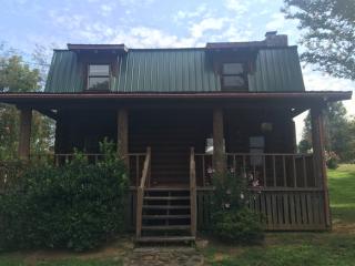 2438 Autumn Dr, Maryville, TN 37804-6013