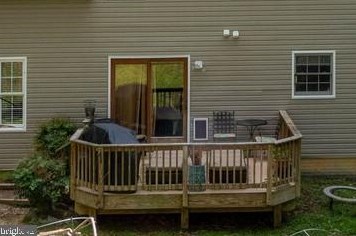 8472 Colfax Dr, Owens VA  22485-7162 exterior