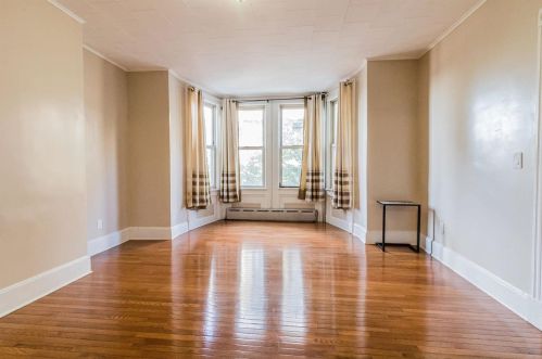 625 38th St, Union City, NJ 07087-2518