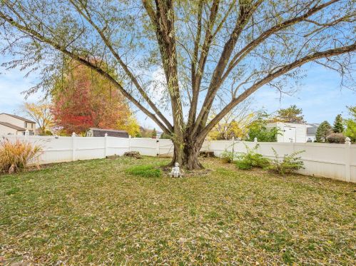 576 Scioto Meadows Blvd, Darbydale OH  43123-8660 exterior