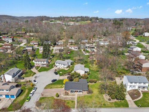 12 Heritage Ln, Trafford PA  15085-1323 exterior
