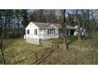 66 Pleasant St, Goffstown NH  03045-1622 exterior