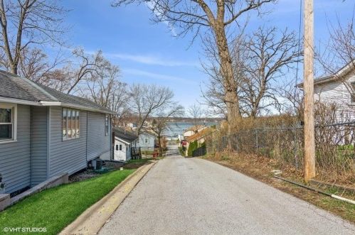 7216 133rd Ct, Cedar Lake IN  46303-9405 exterior