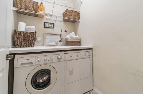 9027 18 St, Hollywood FL 33028-2501 exterior