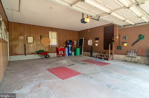 161 Doctor Smith Rd, Harrington, DE 19952-2327