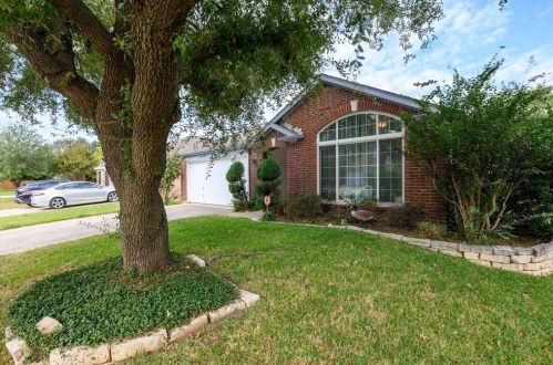 2209 Loon Lake Rd, Denton, TX 76210-3322