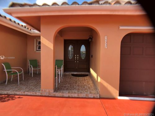 14337 100th Ln, Miami, FL 33186-6962