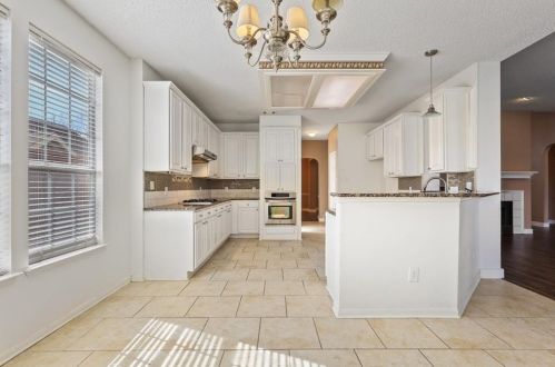 1020 Hampshire Ln, Cedar Hill TX 75104-4109 exterior