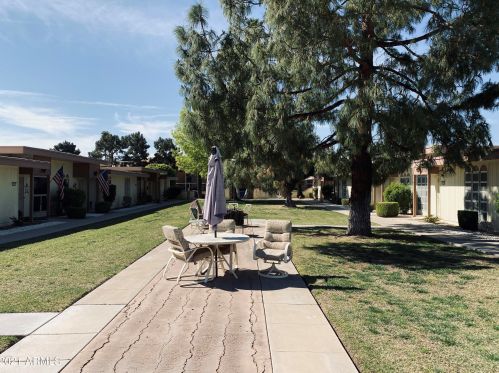 9970 Royal Oak Rd, Sun City, AZ 85351-3124
