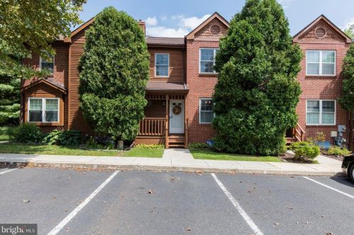 103 Honeylocust Ct, Collegeville, PA 19426-2900