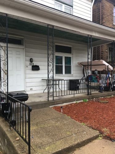 506 Gorgas St, Pittsburgh, PA 15210-2559