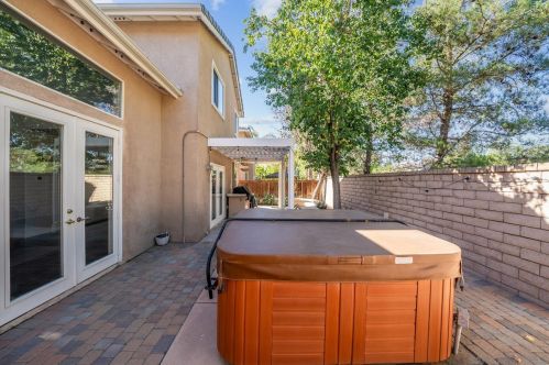 30058 Laurel Creek Dr, Temecula CA  92591-3617 exterior