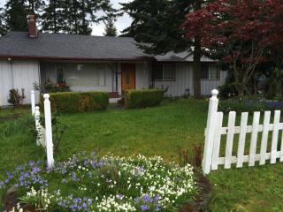 10423 Rowland Ave, Lakewood, WA 98499-4765