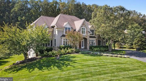 101 Hidden Pond Dr, Chadds Ford, PA 19317-7375