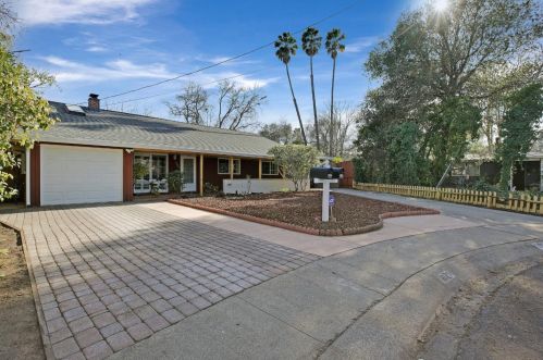 1027 Santa Monica Ct, Concord, CA 94523-2339