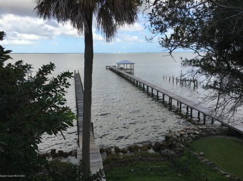 605 Indian River Ave, Titusville, FL 32796-7618