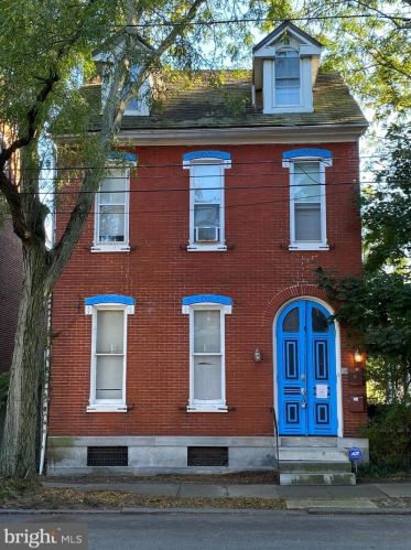 422 King St, Pottstown, PA 19464-5610
