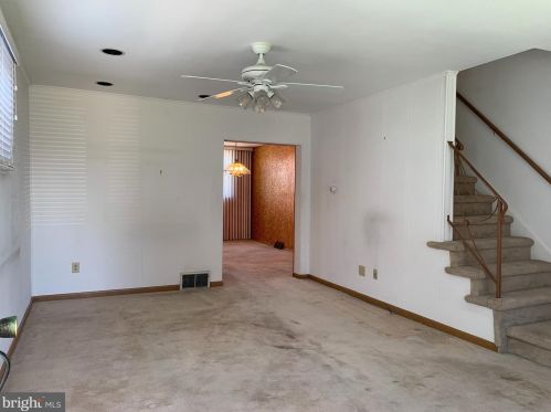1088 Glen Cir, Manor, PA 19036-1218