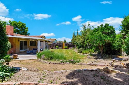 661 Hillsdale Dr, Turlock CA  95382-0515 exterior
