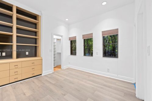 3051 35 St, Hollywood FL 33021-2627 exterior