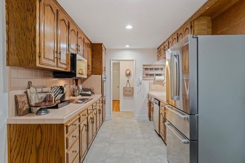2612 Sunrise Ave, Modesto CA  95350-2437 exterior