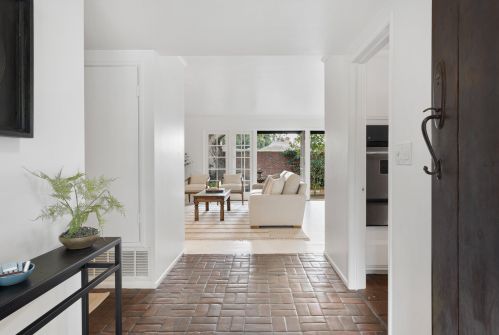 1557 Miramar Ln, Santa Barbara, CA 93108-2629