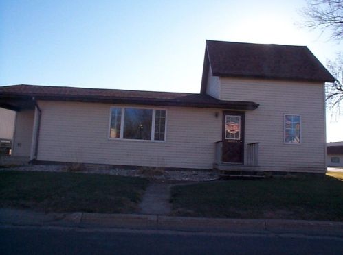 322 8th Ave, Louisburg, MN 56256-1144