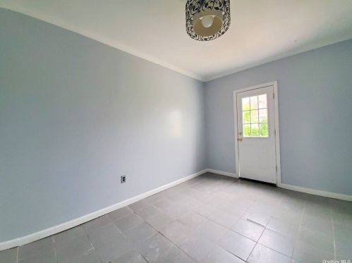 326 Beach 46th St, Far Rockaway NY  11691-1114 exterior