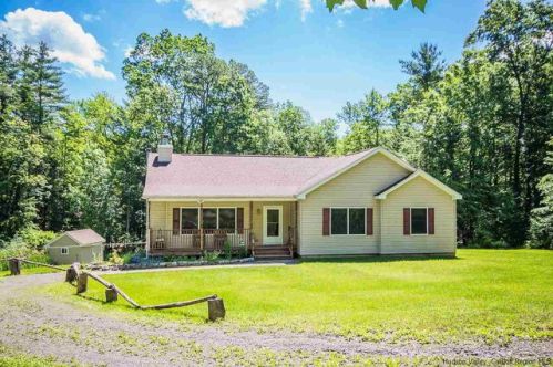 11 Woodland Ridge Rd, Kerhonkson, NY 12446-2500