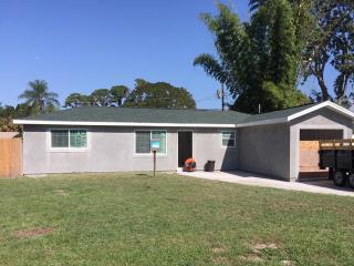 2703 Herwald St, Sarasota, FL 34231-5115
