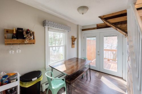 31 Indian Lk Pkwy, Worcester MA 01605-1215 exterior