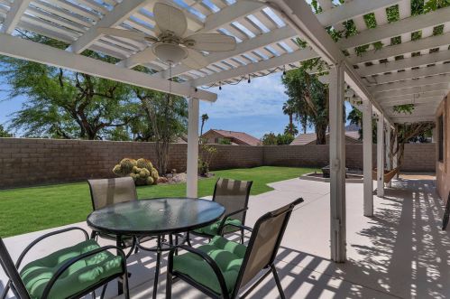 49440 Via Pompa, La Quinta CA  92253-2428 exterior