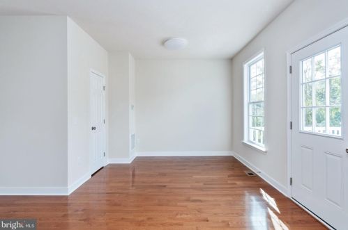 1010 Wicklow Dr, Fredericksburg VA  22401-2722 exterior