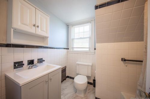 17 Wild Rose Pl, Waterford CT  06385-2328 exterior