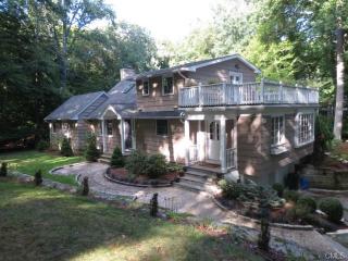 30 High Point Rd, Westport CT  06880-3909 exterior