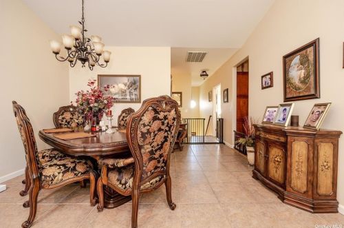 121 Constantine Way, Mount Sinai NY  11766-3005 exterior