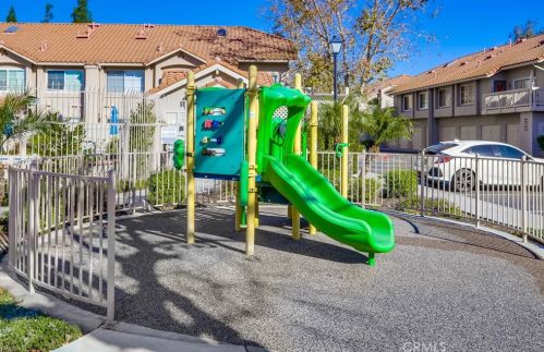 28882 Canyon Pt, Trabuco Canyon CA  92679-1092 exterior