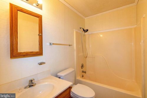 16375 Shannon Ln, Madison Mills VA  22960-4566 exterior