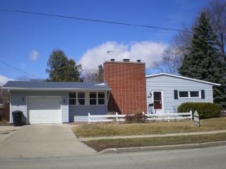 332 Griswold St, Ripon, WI 54971-1812