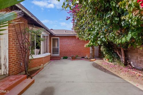 2500 Trinity Pl, Oxnard CA  93033-4814 exterior