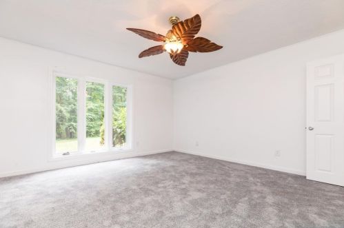 11 Oldham Rd, Raymond NH  03077-1609 exterior
