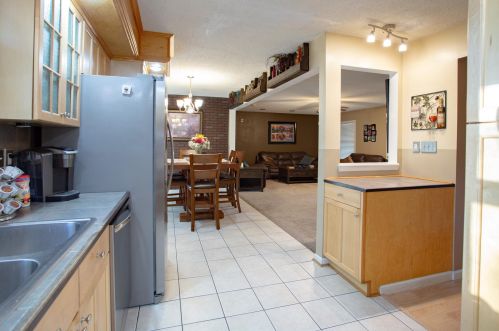 10328 Sunset Dr, Florence KY  41042-3348 exterior