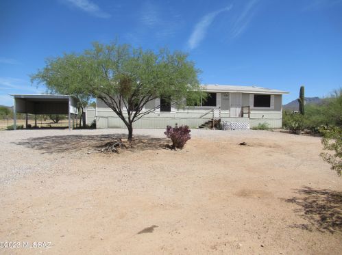 6680 Carless Ln, Tucson, AZ 85743-9575