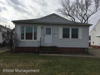 7911 Marlborough Ave, Cleveland OH  44129-1847 exterior