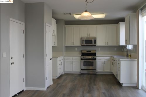 595 Scudero Cir, West Pittsburg CA  94565-2499 exterior