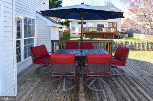 14276 Town Commons Way, Gainesville VA  20155-1497 exterior