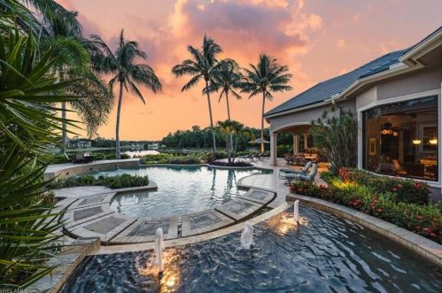 4473 Wayside Dr, Naples, FL 34119-8426