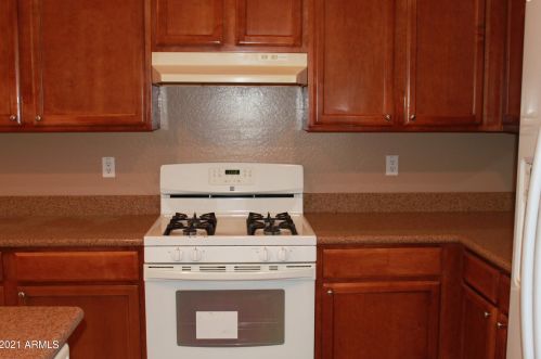 1253 Walnut Rd, Gilbert, AZ 85298-6895