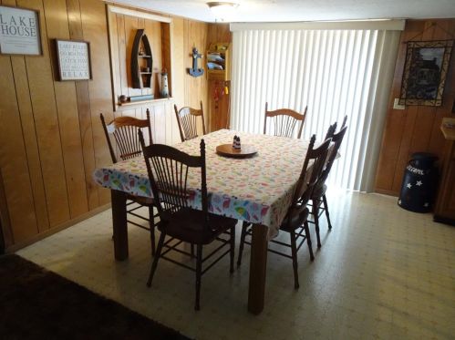 6332 Leenon Ave, Bass Lake, IN 46534-7854