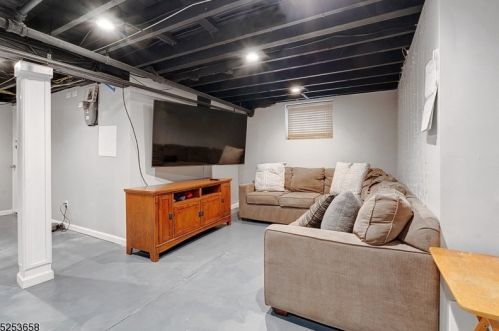 151 Parker Ave, Paterson NJ  07506-1140 exterior